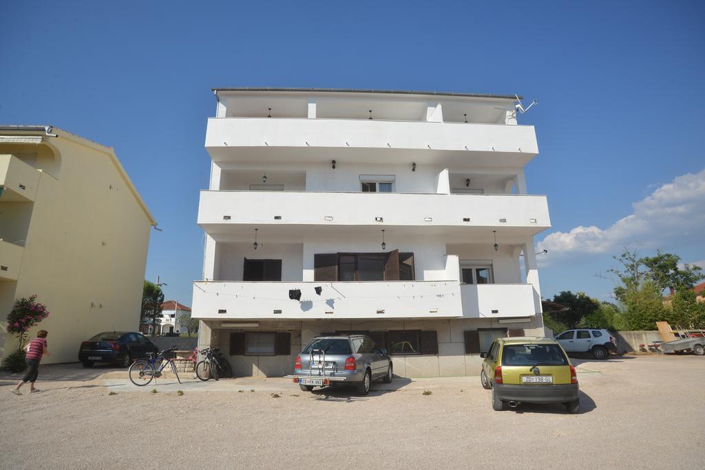 Apartments Citrus Turanj Eksteriør bilde