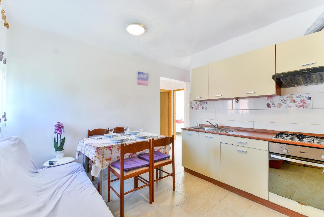 Apartments Citrus Turanj Eksteriør bilde