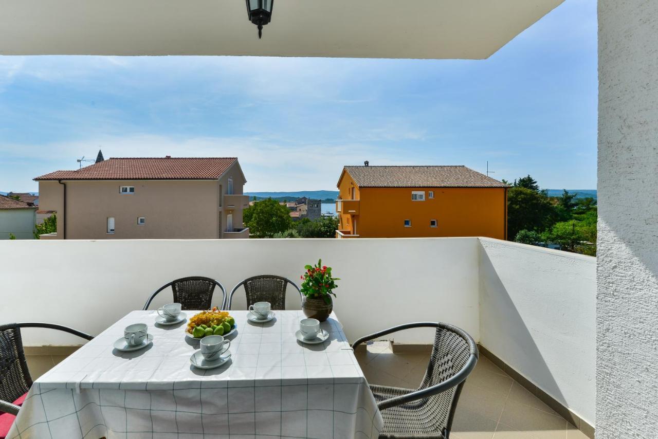 Apartments Citrus Turanj Eksteriør bilde