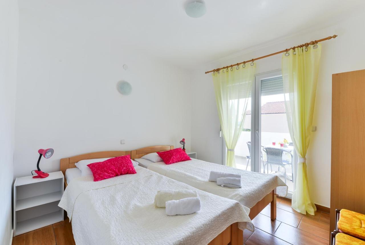 Apartments Citrus Turanj Eksteriør bilde